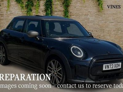 Używany Mini Cooper Exclusive 134 KM (98 kW) 2023 Czarny Hatchback