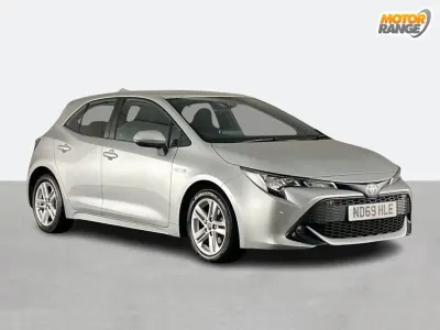 Używany Toyota Corolla 122 KM (89 kW) 2020 Srebrny Hatchback