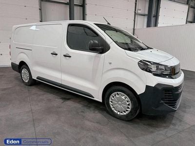 Gebraucht Vauxhall Vivaro 145 PS (106 kW) 2024 Weiß Van / Kleinbus
