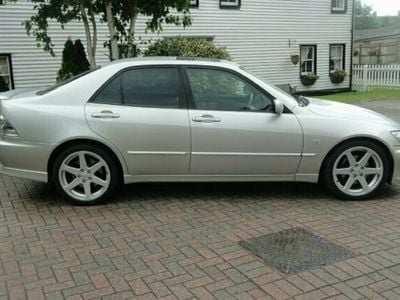 Used Lexus IS300 211 HP (155 kW) 2002 Sedan