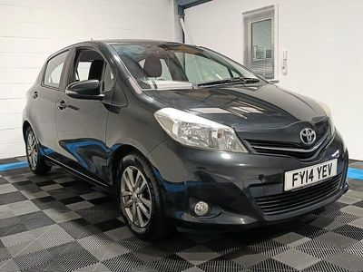 Used Toyota Yaris 99 HP (72 kW) 2014 Black Hatchback