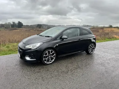 Second-hand Vauxhall Corsa 205 CP (150 kW) 2018 Negru Hatchback