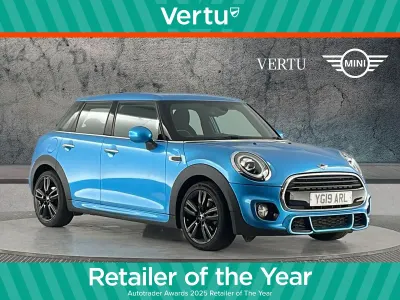 Used Mini Cooper Hatch 134 HP (98 kW) 2019 Blue Hatchback