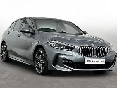 Begagnad BMW 116 M Sport 114 HK (83 kW) 2023 Grå Halvkombi