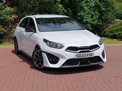 Used Kia Ceed GT-Line 158 HP (116 kW) 2023 White Hatchback