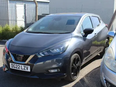 Usado Nissan Micra S 92 HP (67 kW) 2022 Cinzento Citadino