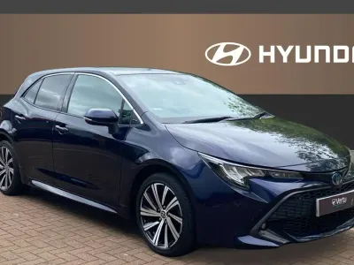 Used Toyota Corolla Design 122 HP (89 kW) 2022 Blue Hatchback