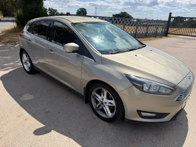 Used Ford Focus Zetec 2017 Silver Hatchback