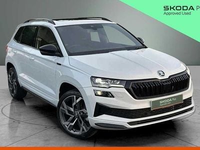 Moon white metallic Used 2025 Skoda Karoq SportLine SUV | £27,250 (Good price)