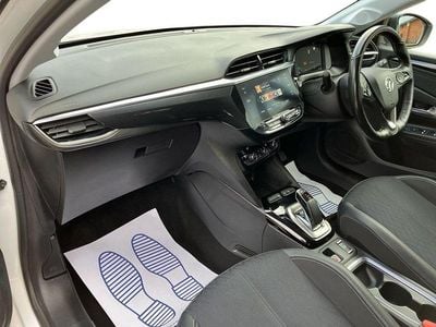 Used Vauxhall Corsa-e Elite 98 kW (134 HP) 2020 White Hatchback