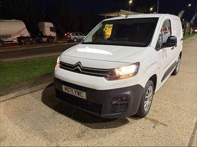 Used Citroën Berlingo 100 HP (73 kW) 2022 White MPV