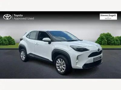 Used Toyota Yaris 2025 White Hatchback