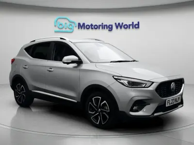 Used MG ZS Exclusive 106 HP (77 kW) 2023 Silver SUV