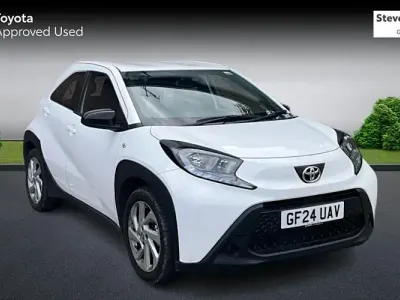 Used Toyota Aygo X PURE 72 HP (52 kW) 2024 White SUV