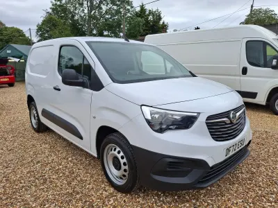 Used Vauxhall Combo S 100 HP (73 kW) 2022 White MPV