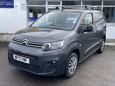 Używany Citroën Berlingo 100 KM (73 kW) 2022 Szary Minivan