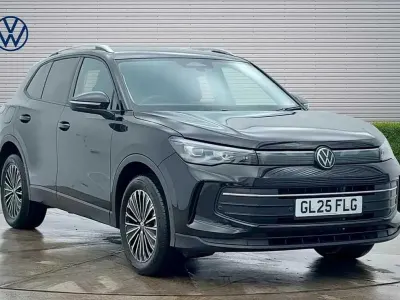 Używany VW Tiguan Match 204 KM (150 kW) 2025 Czarny SUV