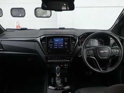 Used 2025 Isuzu D-Max Pickup | £40,412 (Expensive)