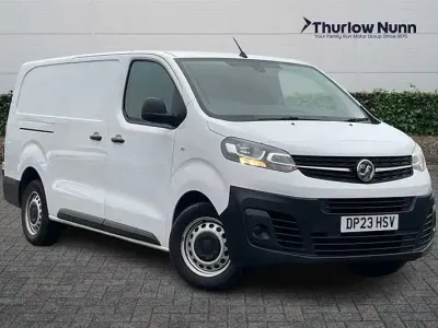 Używany Vauxhall Vivaro S 100 KM (73 kW) 2023 Biały Minivan