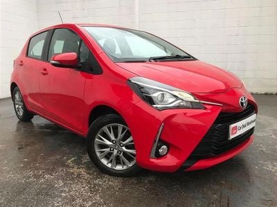 Used Toyota Yaris 109 HP (80 kW) 2017 Red Hatchback