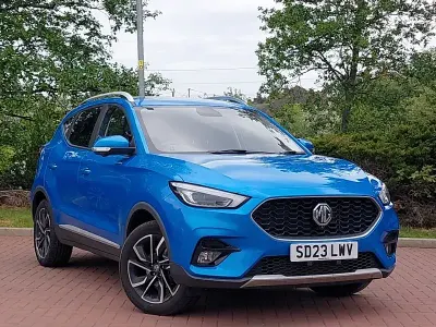Używany MG ZS Exclusive 111 KM (81 kW) 2023 Niebieski SUV