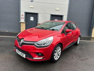 Used Renault Clio IV Dynamique 2017 Red Hatchback