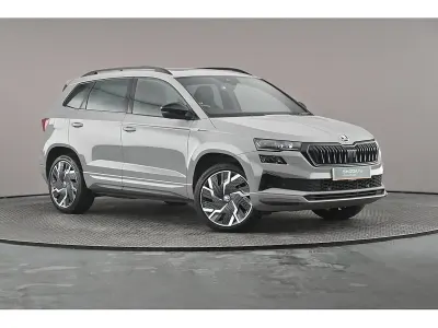 Begagnad Skoda Karoq SportLine 140 HK (102 kW) 2023 Grå SUV