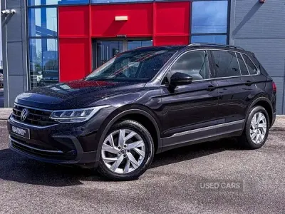 Second-hand VW Tiguan Life 150 CP (110 kW) 2021 Negru SUV