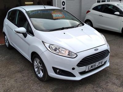 Used Ford Fiesta Zetec 82 HP (60 kW) 2015 White Hatchback