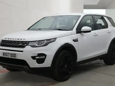 Used Land Rover Discovery SE 2022 White SUV