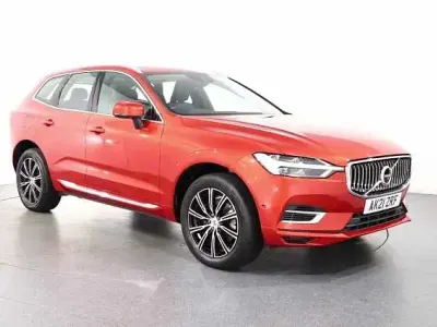 Used Volvo XC60 Inscription 337 HP (247 kW) 2021 Red SUV