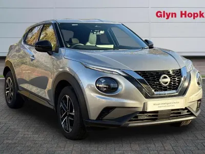 Usado Nissan Juke N-Connecta 2024 Prateado SUV