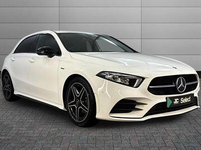 Käytetty Mercedes A180 Executive 134 HP (98 kW) 2021 Valkoinen Viistoperä