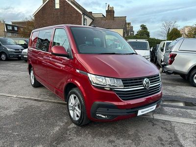 Używany VW Transporter Highline 2021 Czerwony Van