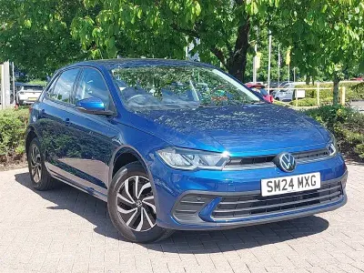 Used VW Polo Life 95 HP (69 kW) 2024 Blue Hatchback