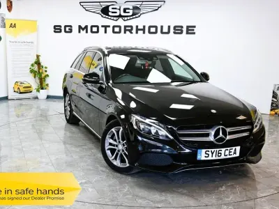 Usado Mercedes C200 136 CV (100 kW) 2016 Negro Familiar