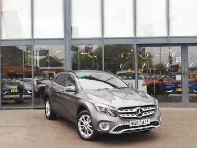 Usado Mercedes GLA200 SE 136 HP (100 kW) 2017 Cinzento SUV