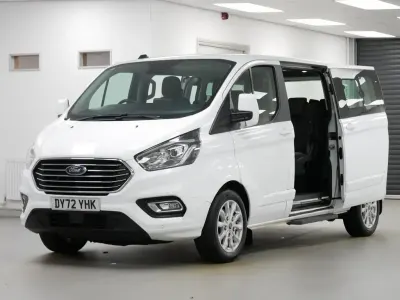 Begagnad Ford Tourneo Custom Titanium 130 HK (95 kW) 2022 Vit Van