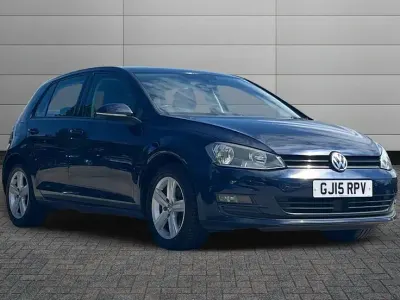 Used VW Golf VII Match 122 HP (89 kW) 2015 Night blue Hatchback
