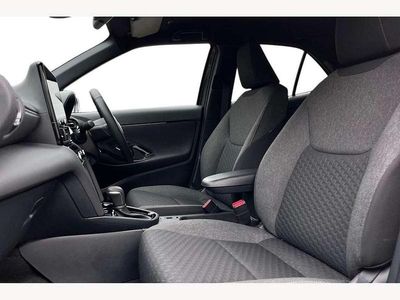 Used Toyota Yaris Cross Design 116 HP (85 kW) 2025 Grey SUV