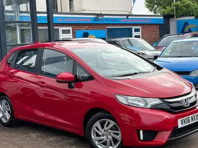 Begagnad Honda Jazz SE 102 HK (75 kW) 2016 Röd Halvkombi