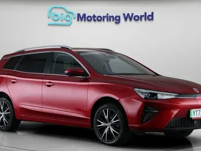 Usado MG MG5 EV Trophy 114 kW (156 HP) 2022 Vermelho Carrinha