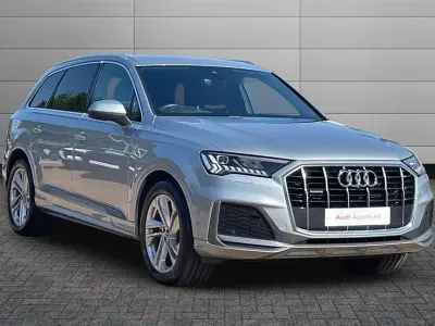 Używany Audi Q7 S-Line 286 KM (210 kW) 2023 Srebrny SUV