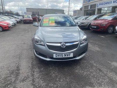Używany Vauxhall Insignia Design Edition 140 KM (102 kW) 2015 Srebrny Hatchback