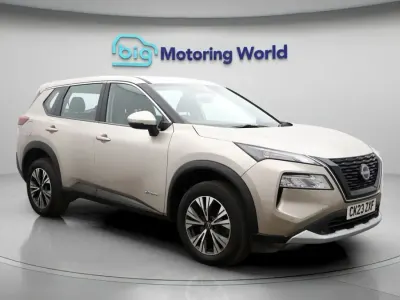 Używany Nissan X-Trail Acenta Premium 213 KM (156 kW) 2023 Srebrny SUV