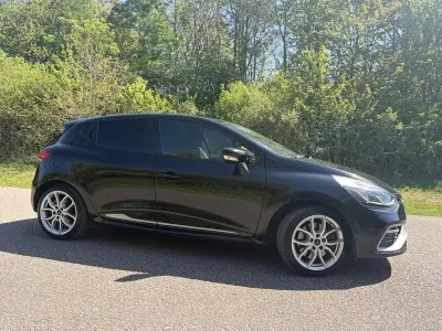 Used Renault Clio IV 2015 Black Hatchback