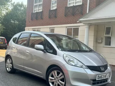 Used Honda Jazz ES 99 HP (72 kW) 2014 Silver Hatchback