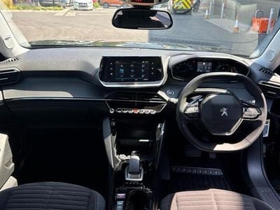 Peugeot e-2008