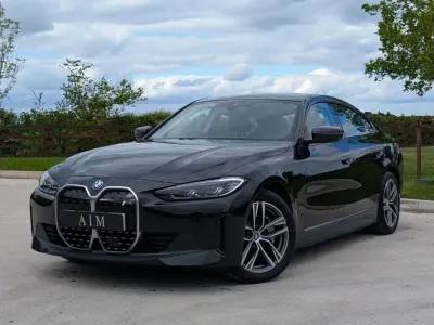 Usado BMW i4 Sport Line 210 kW (286 CV) 2024 Negro Berlina