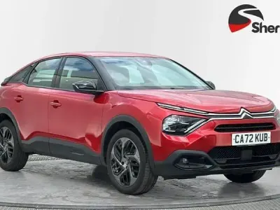Używany Citroën C4 PureTech 130 KM (95 kW) 2022 Czerwony Hatchback